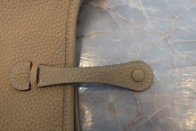 Load image into Gallery viewer, HERMES  EVELYNE TPM Clemence leather Trench U Engraving Shoulder bag 600120304
