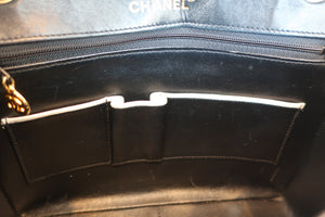 CHANEL/シャネル マトラッセバイカラーチェーンショルダーバッグ ラムスキン ブラック/ホワイト/ゴールド金具 ショルダーバッグ 700070158