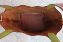 将图片加载到图库查看器，HERMES PICOTIN PM Barenia leather/Chevre myzore goatskim Fauve/Anis green □K刻印 Hand bag 600060052
