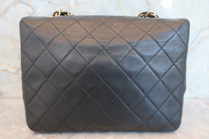 CHANEL Mini Matelasse single flap chain shoulder bag Lambskin Black/Gold hadware Shoulder bag 700070157