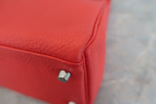 Load image into Gallery viewer, HERMES KELLY 32 Clemence leather Rouge pivoine □R Engraving Shoulder bag 600070144
