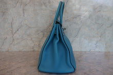 Load image into Gallery viewer, HERMES BIRKIN 35 Bi-color Togo leather Blue jean/Navy □J Engraving Hand bag 700120096
