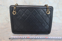 画像をギャラリービューアに読み込む, CHANEL/シャネル マトラッセフリンジチェーンショルダーバッグ ラムスキン ブラック/ゴールド金具 ショルダーバッグ 800010171
