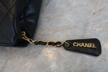 Load image into Gallery viewer, CHANEL Matelasse chain shoulder bag Caviar skin Black/Gold hadware Shoulder bag 800040089

