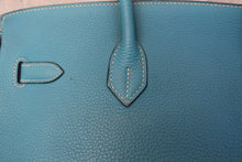 Load image into Gallery viewer, HERMES BIRKIN 35 Bi-color Togo leather Blue jean/Navy □J Engraving Hand bag 700120096

