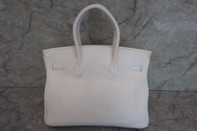 Load image into Gallery viewer, HERMES BIRKIN 35 Clemence leather White □J Engraving Hand bag 500090127
