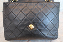 Load image into Gallery viewer, CHANEL Mini Matelasse single flap chain shoulder bag Lambskin Black/Gold hadware Shoulder bag 700070157
