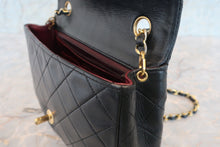 将图片加载到图库查看器，CHANEL/香奈儿 迷你CF 链条包 羊皮 Black/Gold hadware(黑色/金色金属) 肩背包 700060176
