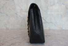 Load image into Gallery viewer, CHANEL Matelasse chain shoulder bag Lambskin Black/Gold hadware Shoulder bag 800070137
