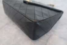 Load image into Gallery viewer, CHANEL Matelasse chain shoulder bag Lambskin Black/Gold hadware Shoulder bag 800070137
