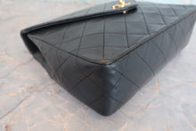 Load image into Gallery viewer, CHANEL Matelasse chain shoulder bag Lambskin Black/Gold hadware Shoulder bag 800070137
