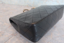 Load image into Gallery viewer, CHANEL Matelasse chain shoulder bag Lambskin Black/Gold hadware Shoulder bag 800070137
