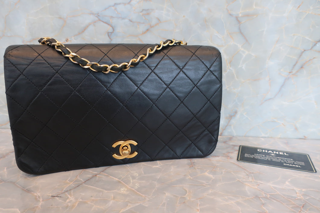CHANEL/シャネル マトラッセチェーンショルダーバッグ ラムスキン ブラック/ゴールド金具 ショルダーバッグ 700060110