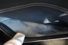 Load image into Gallery viewer, HERMES BIRKIN 35 Bi-color Togo leather Blue jean/Navy □J Engraving Hand bag 700120096
