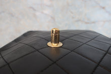 Load image into Gallery viewer, CHANEL Matelasse chain shoulder bag Lambskin Black/Gold hadware Shoulder bag 800070137
