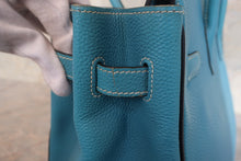 Load image into Gallery viewer, HERMES BIRKIN 35 Bi-color Togo leather Blue jean/Navy □J Engraving Hand bag 700120096
