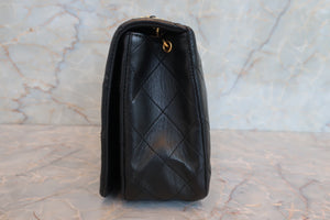 CHANEL/シャネル マトラッセチェーンショルダーバッグ ラムスキン ブラック/ゴールド金具 ショルダーバッグ 700060110