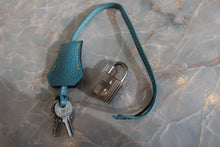 Load image into Gallery viewer, HERMES BIRKIN 35 Bi-color Togo leather Blue jean/Navy □J Engraving Hand bag 700120096
