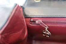 Load image into Gallery viewer, CHANEL Matelasse chain shoulder bag Lambskin Black/Gold hadware Shoulder bag 800070137
