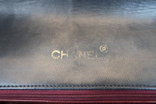Load image into Gallery viewer, CHANEL Matelasse chain shoulder bag Lambskin Black/Gold hadware Shoulder bag 800070137
