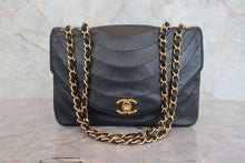 画像をギャラリービューアに読み込む, CHANEL/シャネル ココマークWチェーンショルダーバッグ ラムスキン ブラック/ゴールド金具 ショルダーバッグ 800070162
