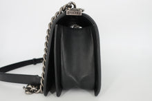 画像をギャラリービューアに読み込む, CHANEL/シャネル ボーイシャネルチェーンショルダーバッグ キャビアスキン ブラック/シルバー金具 ショルダーバッグ 800100119
