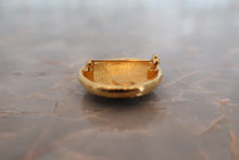 Load image into Gallery viewer, CHANEL CC mark brooch Gold plate Gold Brooch 600080073
