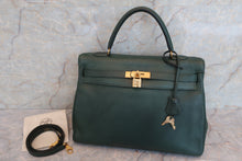 Load image into Gallery viewer, HERMES KELLY 35 Clemence leather Green 〇Y Engraving Shoulder bag 500080053
