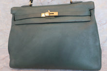 Load image into Gallery viewer, HERMES KELLY 35 Clemence leather Green 〇Y Engraving Shoulder bag 500080053
