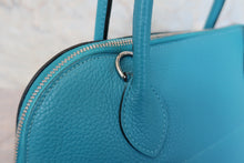 画像をギャラリービューアに読み込む, HERMES／エルメス ボリード31 トリヨンクレマンス ターコイズ □R刻印 ショルダーバッグ 800030040
