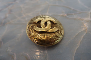 CHANEL CC mark brooch Gold plate Gold Brooch 600080073