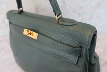 Load image into Gallery viewer, HERMES KELLY 35 Clemence leather Green 〇Y Engraving Shoulder bag 500080053
