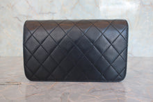画像をギャラリービューアに読み込む, CHANEL/シャネル ミニマトラッセプッシュロックチェーンショルダーバッグ ラムスキン ブラック/ゴールド金具 ショルダーバッグ 800070040
