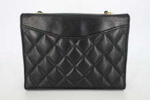 画像をギャラリービューアに読み込む, CHANEL/シャネル マトラッセチェーンショルダーバッグ ラムスキン ブラック/ゴールド金具 ショルダーバッグ 800100145
