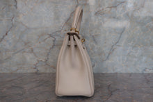 Load image into Gallery viewer, HERMES KELLY 25 Swift leather Craie X Engraving Shoulder bag 700090203
