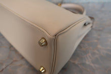 Load image into Gallery viewer, HERMES KELLY 25 Swift leather Craie X Engraving Shoulder bag 700090203
