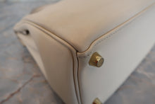 Load image into Gallery viewer, HERMES KELLY 25 Swift leather Craie X Engraving Shoulder bag 700090203
