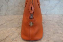 Load image into Gallery viewer, HERMES／BOLIDE 31 Clemence leather Orange □I Engraving Shoulder bag 700120150

