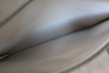 Load image into Gallery viewer, HERMES KELLY 25 Swift leather Craie X Engraving Shoulder bag 700090203
