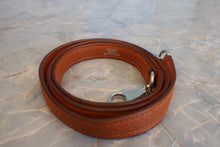 Load image into Gallery viewer, HERMES／BOLIDE 31 Clemence leather Orange □I Engraving Shoulder bag 700120150
