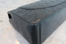 将图片加载到图库查看器，CHANEL/香奈儿 大号CF 单盖 链条包 羊皮 Black/Gold hadware(黑色/金色金属) 肩背包 700060178
