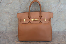 Load image into Gallery viewer, HERMES HAUT A COURROIRE 32 Graine Couchevel leather Natural 〇Z Engraving Hand bag 600070138
