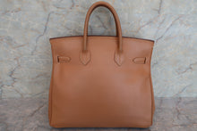 Load image into Gallery viewer, HERMES HAUT A COURROIRE 32 Graine Couchevel leather Natural 〇Z Engraving Hand bag 600070138
