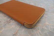 将图片加载到图库查看器，HERMES  Azapp Long Silkin Epsom leather/Silk Gold □O刻印 Wallet 700070222
