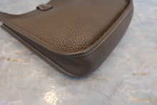 將圖片載入圖庫檢視器 HERMES／エルメス エブリンTPM トリヨンクレマンス エトゥープ Y刻印 ショルダーバッグ 800040118
