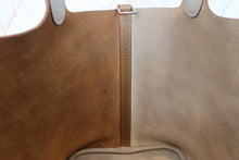 将图片加载到图库查看器，HERMES PICOTIN LOCK CASAQUE MM Clemence leather Pearl gray/Kraft □Q刻印 Hand bag 700110053
