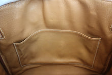 Load image into Gallery viewer, HERMES HAUT A COURROIRE 32 Graine Couchevel leather Natural 〇Z Engraving Hand bag 600070138
