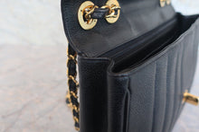 画像をギャラリービューアに読み込む, CHANEL/シャネル マドモアゼルチェーンショルダーバッグ キャビアスキン ブラック/ゴールド金具 ショルダーバッグ 800030052
