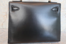 将图片加载到图库查看器，HERMES KELLY 28 Box carf leather Black 〇P刻印 Hand bag 600070174
