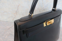 将图片加载到图库查看器，HERMES KELLY 28 Box carf leather Black 〇P刻印 Hand bag 600070174
